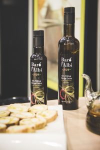 Oli d'oliva verge extra. Cooperativa Agrícola de l'Albi. Ampolles d'oli a la Fira d'oli de les Borges Blanques